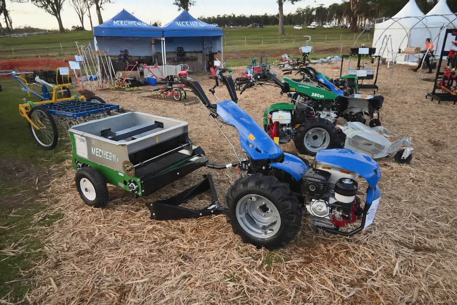 the difference between a wheeled tractor and a crawler tractor